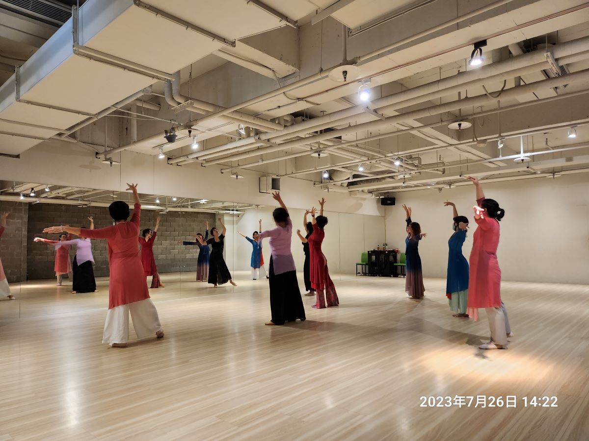 新古典舞_112第4期招生中(標題圖檔)